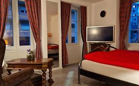 Bastis Luxury Studios Central